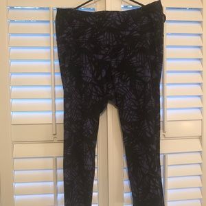 Old Navy 3/4 Length Yoga Pant